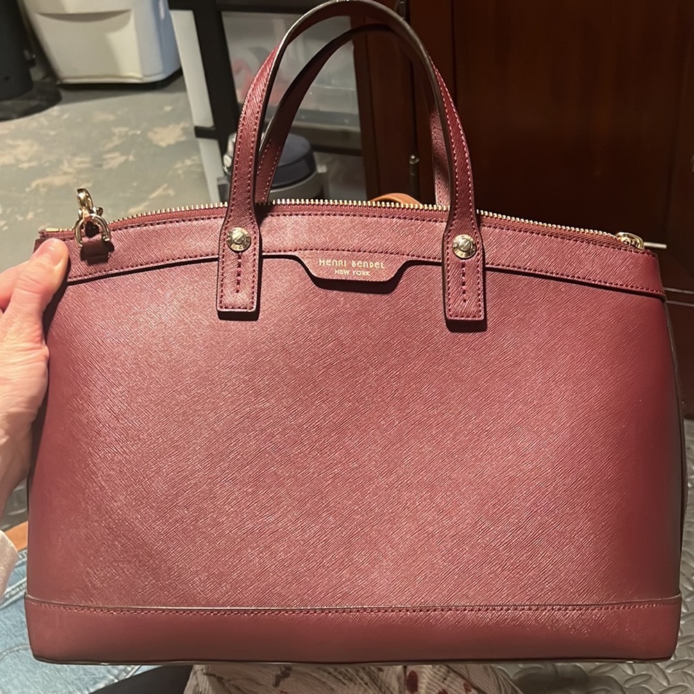 Henri bendel wine bag initials SAS have been slightly removed